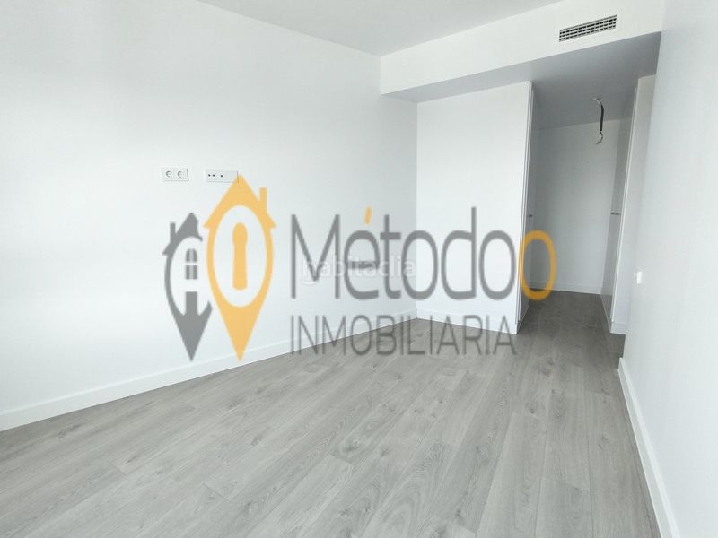Foto 07476094-09b4-4950-9ac4-a107eb38a681. Rent flat with heating parking pool in Torreblanca Sevilla