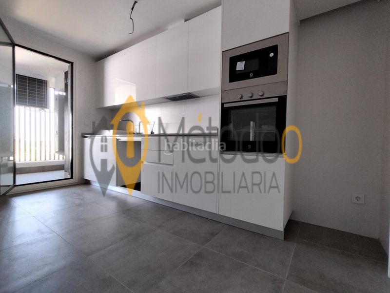 Foto 65715de4-cf67-4f51-848c-281ee0505256. Rent flat with heating parking pool in Torreblanca Sevilla