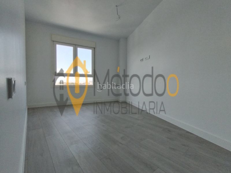 Foto a460f066-6e3c-4239-af55-8fc92223ceab. Rent flat with heating parking pool in Torreblanca Sevilla
