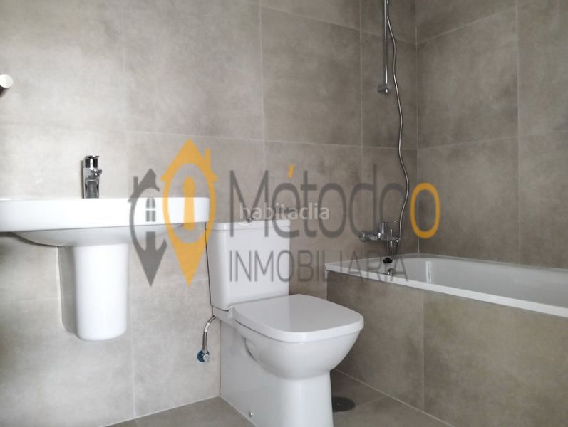 Foto cd95935f-d8fd-46e2-8166-afdbc6b90a3e. Rent flat with heating parking pool in Torreblanca Sevilla