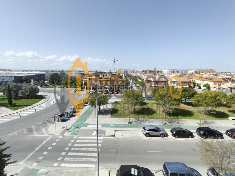 Foto d3e1d802-721b-485a-a03f-d4d09e6e469e. Rent flat with heating parking pool in Torreblanca Sevilla
