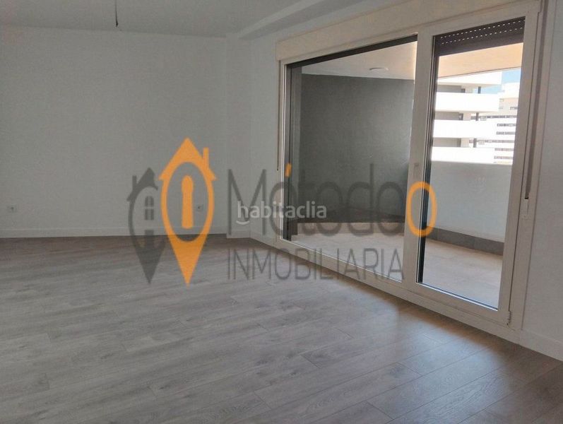 Foto e12c9f2e-1149-4bc3-9531-bdaf8881fa31. Rent flat with heating parking pool in Torreblanca Sevilla