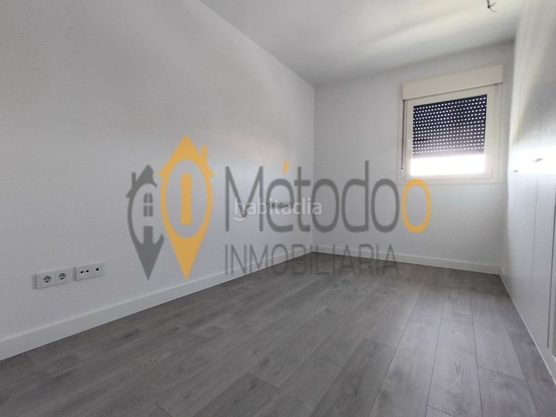 Foto e4f59616-d3b2-4d14-b289-e4340043dc6d. Rent flat with heating parking pool in Torreblanca Sevilla