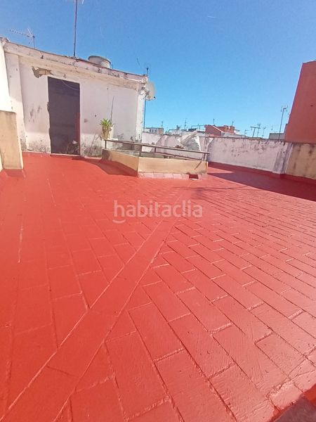 Foto a32e4a7c-cebf-41d8-b152-6e84bb4d925d. Pis a calle torrelaguna 47 a Torreblanca Sevilla