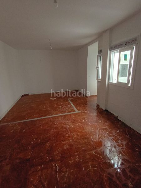Foto a6bc365a-17eb-4c99-b464-58b0e9bde98a. Pis a calle torrelaguna 47 a Torreblanca Sevilla