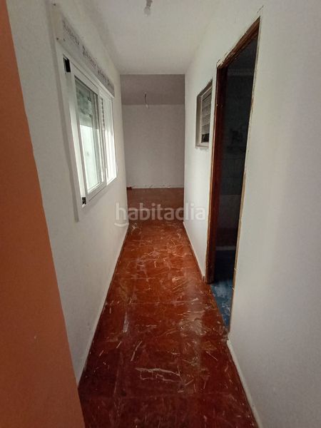 Foto c8b68a51-78bd-4224-8f7e-0ca5c7516725. Pis a calle torrelaguna 47 a Torreblanca Sevilla