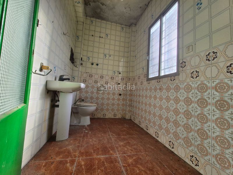 Foto e1c1a9fd-a1b3-46e1-8d4b-45006ce25831. Xalet amb xemeneia aparcament piscina a Oromana Alcalá de Guadaira