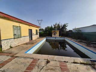 Chalet  Calle de las constelaciones. Chalet en urbanizacion los pinos del nevero