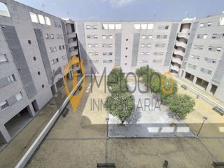 Flat  Calle la gomera. Piso en venta hacienda san antonio 180.000€