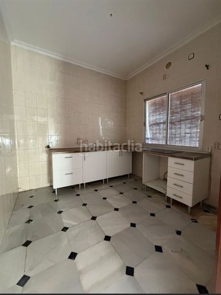 Foto b9795b36-c30d-46d2-a9f5-edf6ef2acae8. Casa adossada a Umbrete