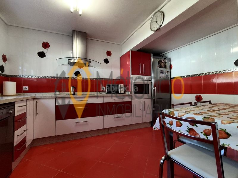 Foto 14141a9b-4fc2-40d3-b992-66fc10786dae. Casa adossada a Juan XXIII - Rochelambert Sevilla