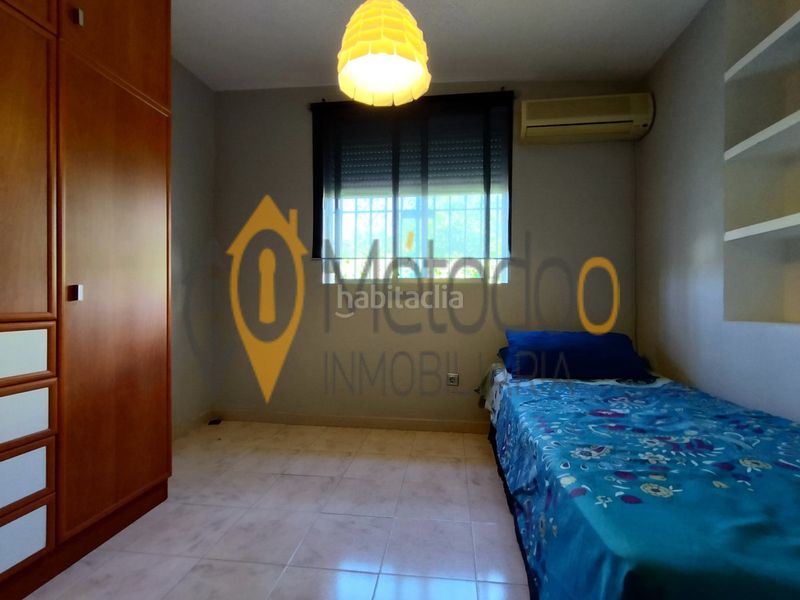 Foto 1a8a8624-05bf-4d7b-945d-b254724468c2. Casa adossada a Juan XXIII - Rochelambert Sevilla