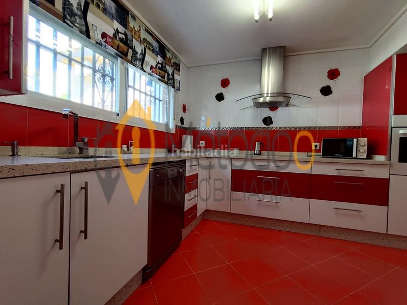 Foto 42eefaf9-3a08-47e4-916b-8faf50285bed. Casa adossada a Juan XXIII - Rochelambert Sevilla