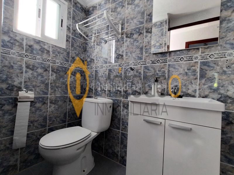 Foto 80ef2002-d3ff-4cd5-a637-8cfba812ef6e. Casa adossada a Juan XXIII - Rochelambert Sevilla