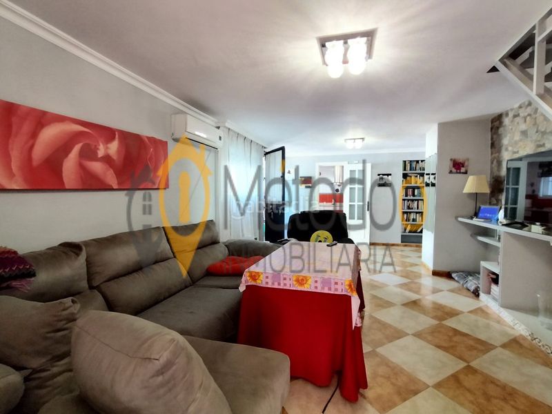 Foto 839741d7-c3e4-4adb-a006-52b798fe78b4. Casa adossada a Juan XXIII - Rochelambert Sevilla