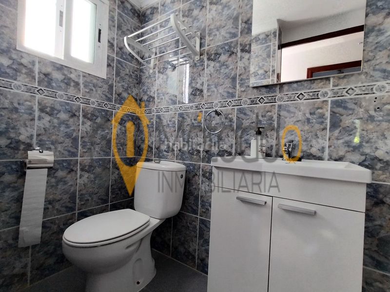 Foto cb2ab2b3-9aeb-45db-96e1-05edb50c5765. Casa adossada a Juan XXIII - Rochelambert Sevilla