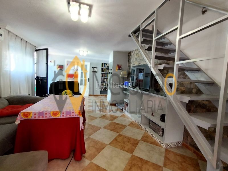 Foto ddc8387b-1096-448a-a777-0372a6bfe567. Casa adossada a Juan XXIII - Rochelambert Sevilla
