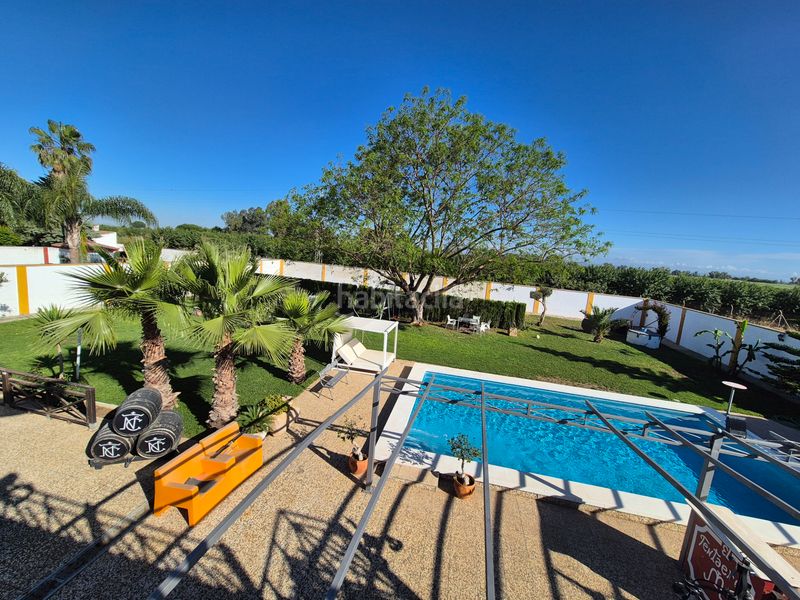 Foto 475a6dfc-2f84-44d6-a2cc-e3b960113250. Xalet amb aparcament piscina a Rinconada (La)