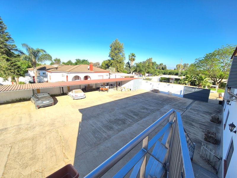 Foto f62e5031-6dc9-4c03-ab05-09263b86a36e. Xalet amb aparcament piscina a Rinconada (La)