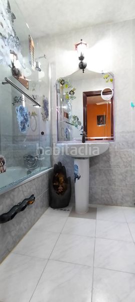 Foto f618d843-1996-412a-ad7f-b0a9a756f1e2. Pis amb aparcament a colores - entreparques Sevilla