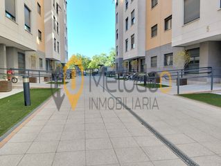 Flat in Glorieta antonio menacho lopez 52. Piso en venta la negrilla 190.000€