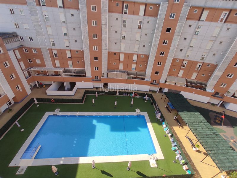 Foto 81d745ae-fb09-44ba-8f2c-ce48e27cb0b0. Pis amb aparcament piscina a colores - entreparques Sevilla