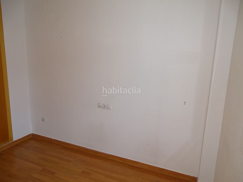 Foto ded57e73-6bd9-4263-8ee3-09f296858952. Casa adossada amb aparcament a Gerena