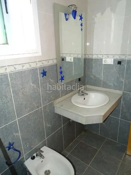Foto e56e92dc-180a-49ee-a073-15e478d4d245. Casa adossada amb aparcament a Gerena