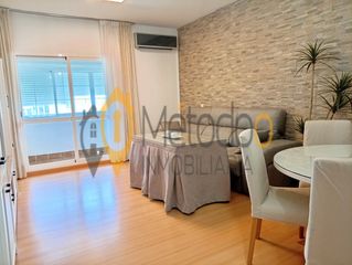 Miete Etagenwohnung  Plaza la carlota 12. Alquiler plaza de la carlota 950€