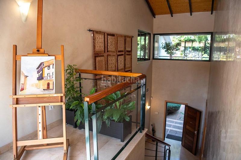 Foto 1a9e58c9-b45d-4fee-9011-d708cf333034. Chalet mit heizung parking in El Zaudín - Club de Golf Bormujos