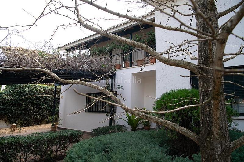 Foto 53a933b5-ee86-4827-96c8-82d137d5b00e. Chalet mit heizung parking in El Zaudín - Club de Golf Bormujos