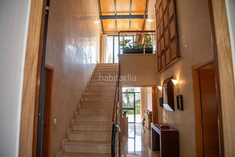 Foto 6bdf7e58-6f67-48fb-85b4-005140c734a3. Chalet mit heizung parking in El Zaudín - Club de Golf Bormujos