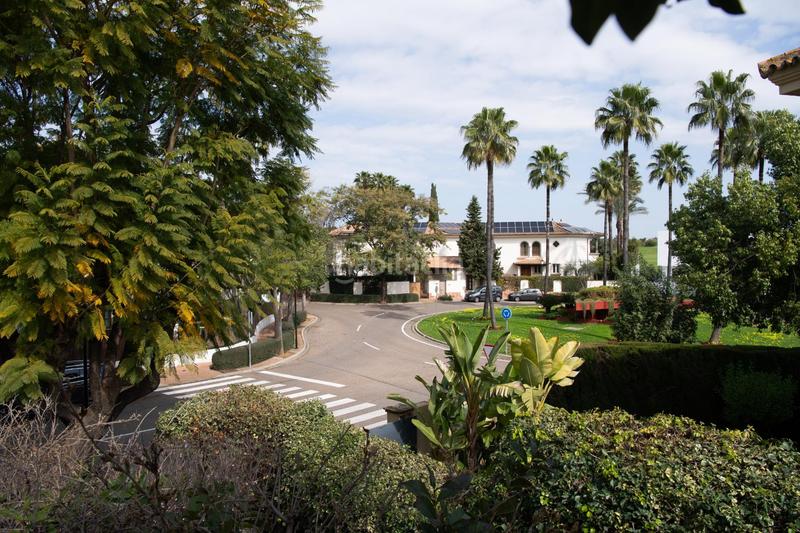 Foto 77afcfe9-b2a8-4df7-85ab-69c2e9f2c635. Chalet mit heizung parking in El Zaudín - Club de Golf Bormujos