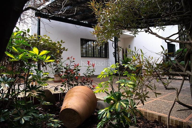 Foto 7aa79073-610b-462b-bdfc-a425f8028f2c. Chalet mit heizung parking in El Zaudín - Club de Golf Bormujos