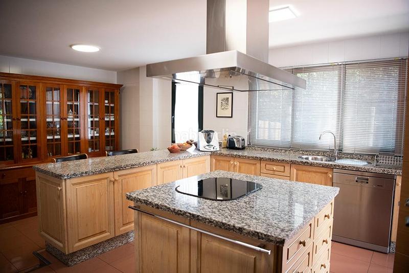 Foto c1557e55-856f-49d0-8331-d06927dde403. Chalet mit heizung parking in El Zaudín - Club de Golf Bormujos