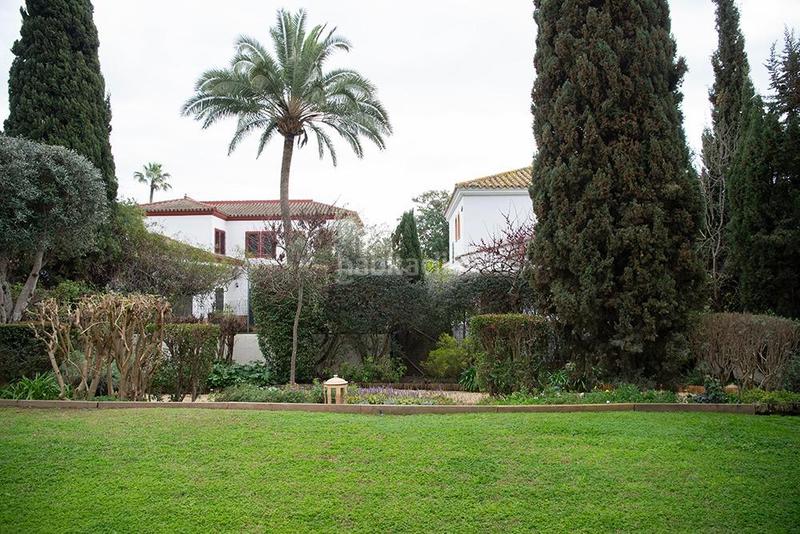 Foto d9284357-da54-4b32-893c-9075b4426389. Chalet mit heizung parking in El Zaudín - Club de Golf Bormujos