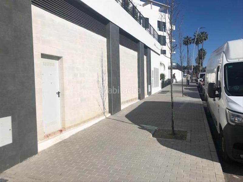 Foto 7325b614-634d-46f5-aac5-20ccef474352. Alquiler local comercial magnífico local con la mejor ubicación posible . en Tomares