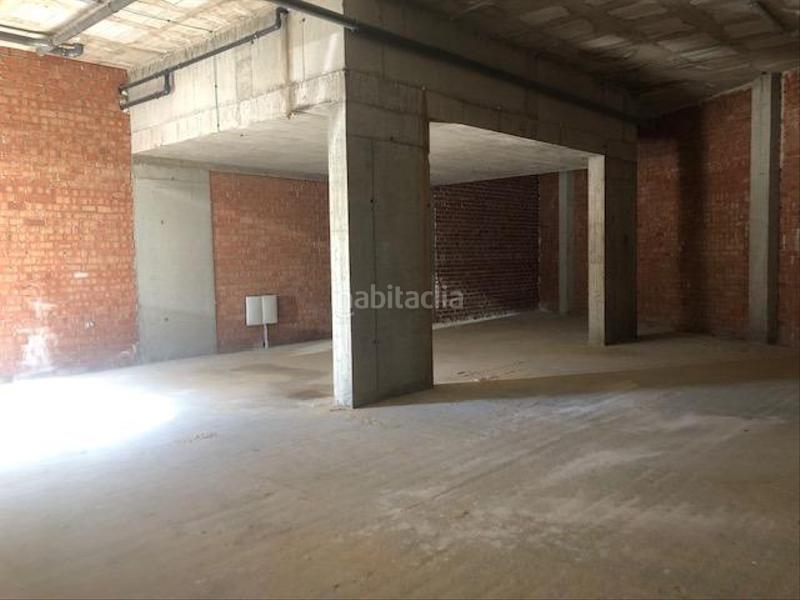 Foto fffdf2a9-f533-4f66-93f1-7369b1433fa2. Alquiler local comercial magnífico local con la mejor ubicación posible . en Tomares