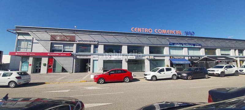 Foto 1c5f9dc4-7647-4fef-bdfc-e14fa8551334. Oficina la oficina que buscabas y a un precio inmejorable en Bollullos de la Mitación
