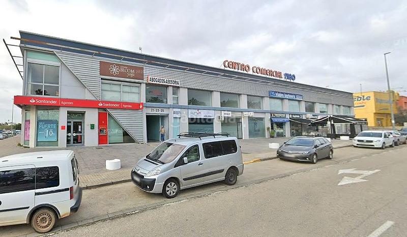 Foto 5ea6f767-2983-4ba7-a40b-80c1d3015ec3. Oficina la oficina que buscabas y a un precio inmejorable en Bollullos de la Mitación