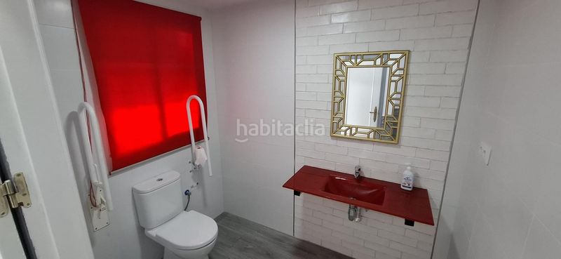 Foto afd73d2c-9e55-4b4e-ba48-ee2fa3d44cb7. Local comercial a Lora del Río