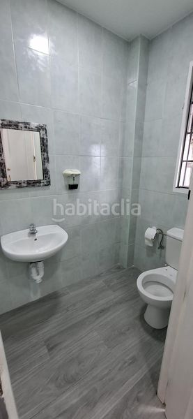 Foto b33a3586-79af-4770-8560-4e193111fc4e. Local comercial a Lora del Río