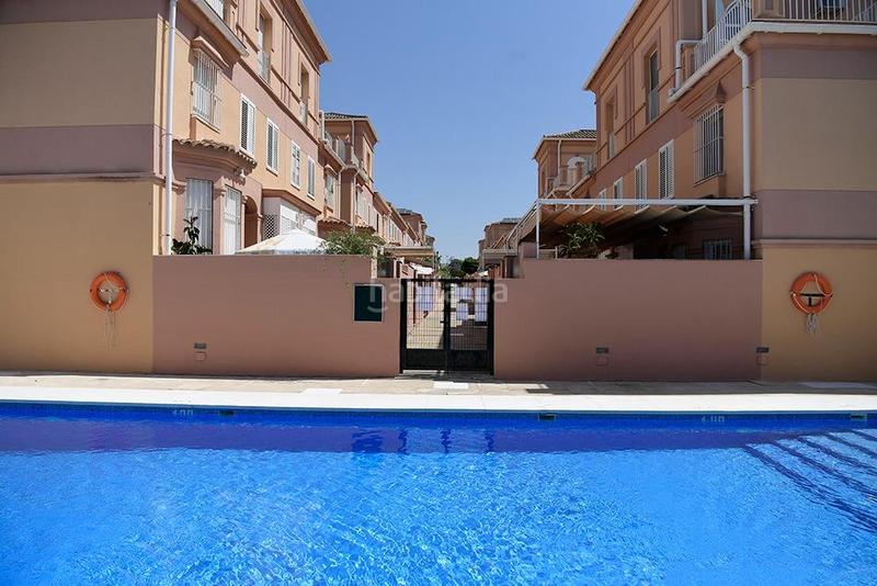 Foto 1db77ce2-f477-440c-88f4-e899b214eb10. Casa pareada estupenda casa en olivar de Aljamar. en Tomares
