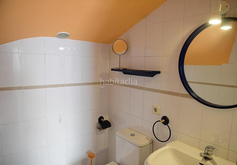 Foto f8eb24fa-c003-4a67-8442-2d77c2a6dc74. Casa pareada estupenda casa en olivar de Aljamar. en Tomares