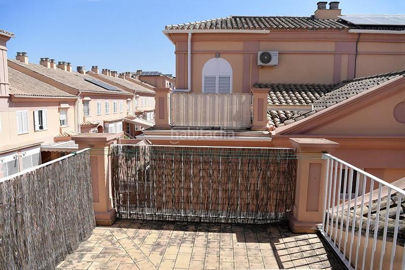 Foto fc998065-1e46-4ffe-922e-c6902e7ef9cb. Casa pareada estupenda casa en olivar de Aljamar. en Tomares