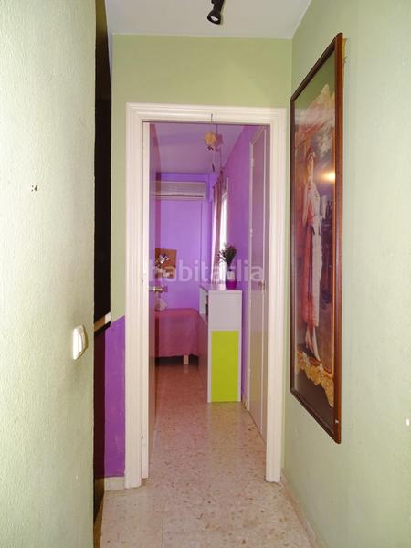 Foto 1cdab9b3-49f1-49d2-8ccb-3f4408793e5a. Casa adossada amb calefacció aparcament a Centro Tomares