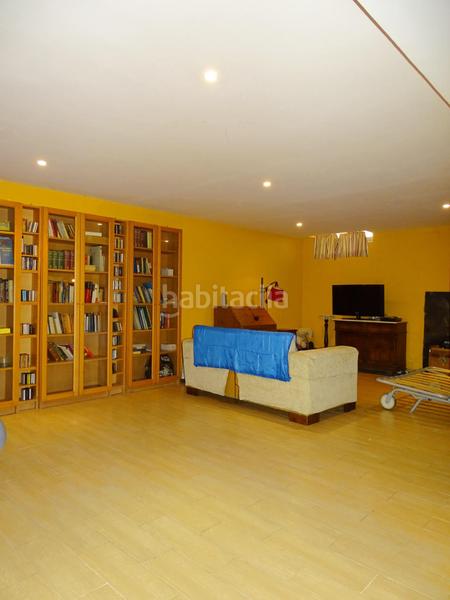 Foto cc8c4111-7605-42b0-ad1f-7b118dafc934. Casa adossada amb calefacció aparcament a Centro Tomares