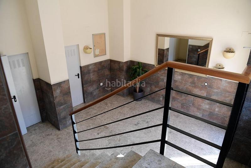Foto fd534734-75d8-407f-aabe-c46faa71f7c4. Duplex con parcheggio piscina in Centro Tomares