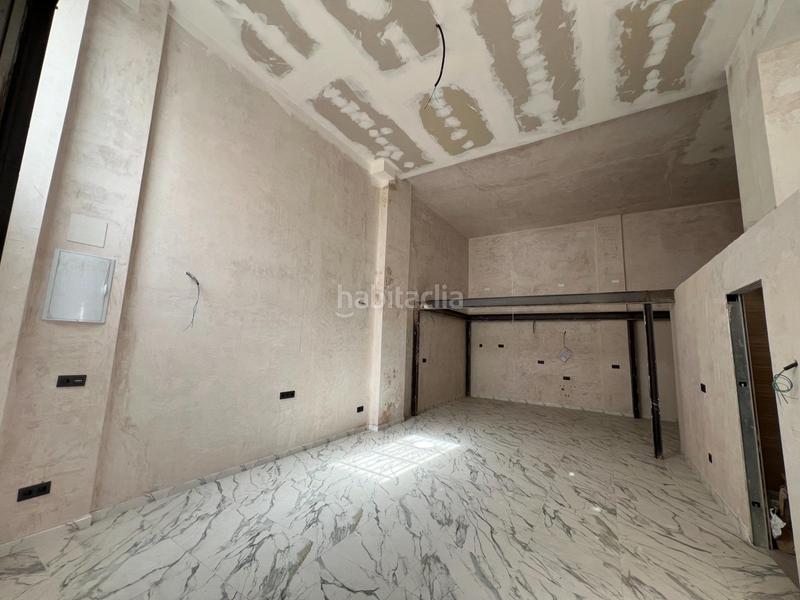 Foto 127c4678-e868-4f88-825c-0b21be56b3a9. Local comercial amplio local comercial de 95 metros con cambio de uso aprobado en Sevilla