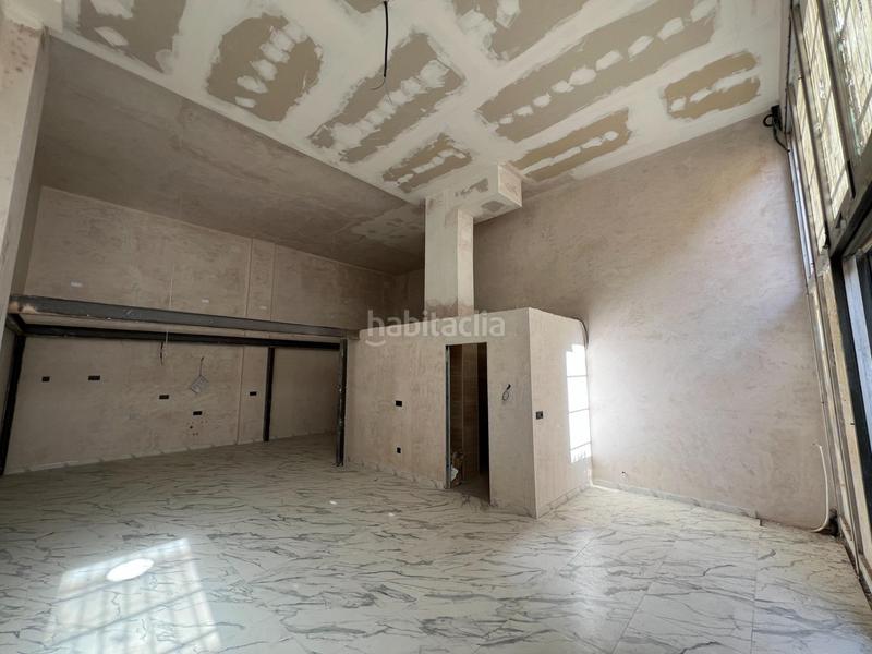 Foto 80434932-3d33-44b9-90a9-abf9f2035197. Local comercial amplio local comercial de 95 metros con cambio de uso aprobado en Sevilla